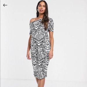 NWT: Maternity Pleated shoulder pencil dress